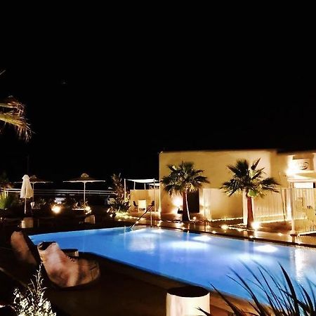 Queen Boutique Suites Mykonos Town Exterior foto