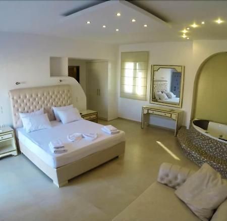 Queen Boutique Suites Mykonos Town Exterior foto