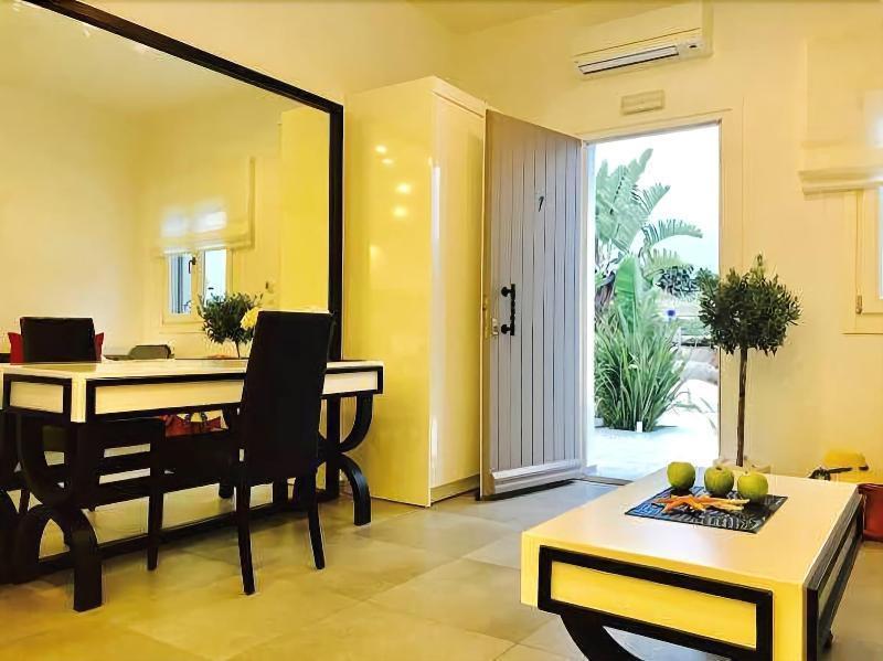 Queen Boutique Suites Mykonos Town Exterior foto