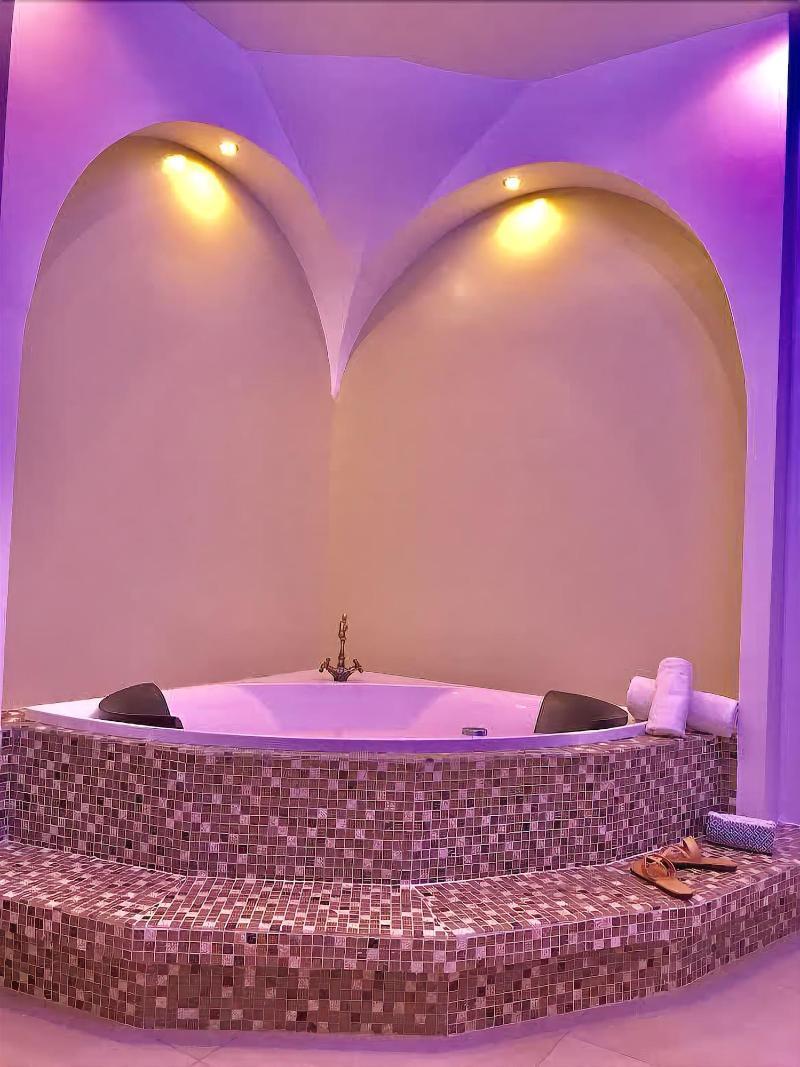 Queen Boutique Suites Mykonos Town Exterior foto