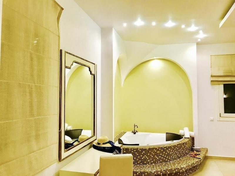 Queen Boutique Suites Mykonos Town Exterior foto
