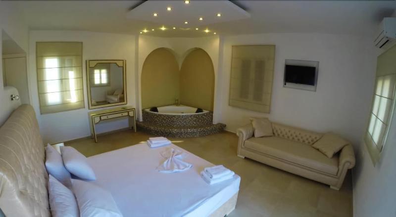 Queen Boutique Suites Mykonos Town Exterior foto